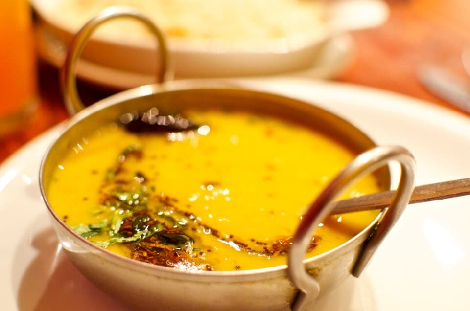 Dahl de lentilles corail au lait de coco