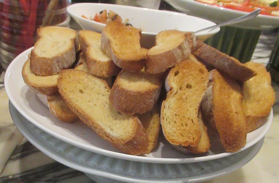 Bruschetta tomate-basilic